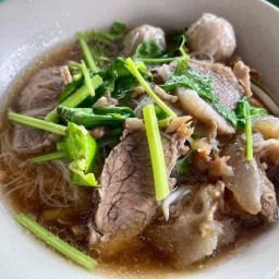 ก๋วยเตี๋ยวเนื้อ ไก่&ตามสั่ง พี่เจี๊ยบ