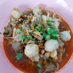 ก๋วยเตี๋ยวไก่ตุ๋นมะระเจ๊น็อต