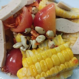 ตำข้าวโพดหมูยอ