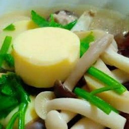 แกงจืดเห็ดรวมหมูสับเต้าหู้ไข่