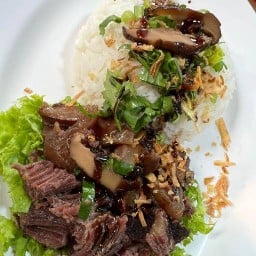 ร้านเนื้อตุ๋น หมูตุ๋น หม้อไฟ เชลชวนชิม