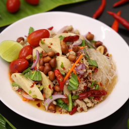 ยำวุ้นเส้นหมูยอหมูสับ