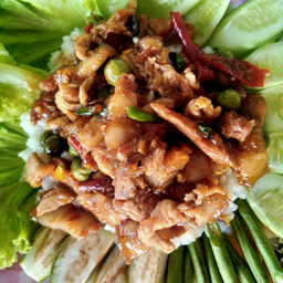 ัผัดสามชั้นน้ำพริกกะปิ