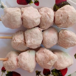 ลูกชิ้นเอ็นหมูไม้ละ