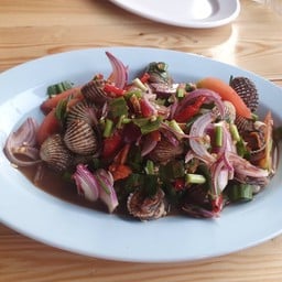 ร้านแซ่บนัว ครัวพี่น้อง /อาหารตามสั่ง/ลาบก้อยน้ำตก