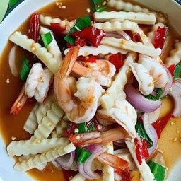 ยำยอดมะพร้าวกุ้งสุก
