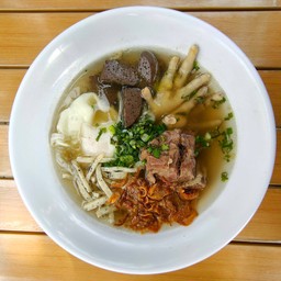 ก๋วยจั๊บกระดูก+ตีนไก่