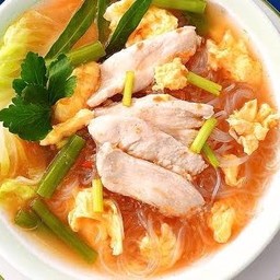 สุกี้น้ำ สูตรโบราณ ใส่ไก่ น้ำจิ้มรสเด็ดเข้มข้น