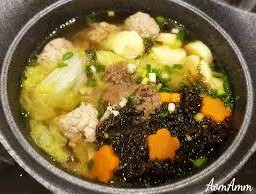 ต้มจืดเต้าหู้สาหร่ายกุ้งสับ