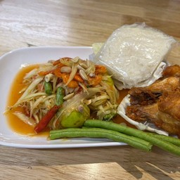 ตำไทย ไก่ทอดสมุนไพร ข้าวเหนียว