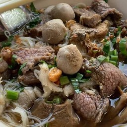 เกาเหลาเนื้อตุ๋น พิเศษ