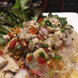 ยำวุ้นเส้นหมูยอ