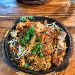 ทะเลรวม 5 อย่าง (หมึก ภู่ รม กุ้ง ปูอัด)