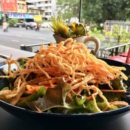 สลัดปูอัดกรอบ