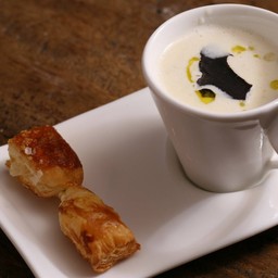 TRUFFLE AND MUSHROOM CREAM SOUP
