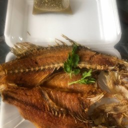 ปลากะพงทอดน้ำปลา