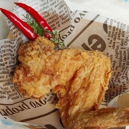 เจริญไก่ทอด (ข้าวยำ:ไก่คลุกซอส:เฉาก๊วยฉ่ำๆ)