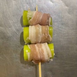 สามชั้นพันพริกหนุ่ม