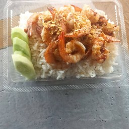 กุ้งทอดกระเทียม(ราดข้าว)
