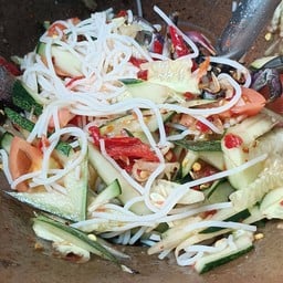 ตำซั่วแตง