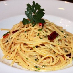 AGLIO ,  OLIO,   PEPERONCINO