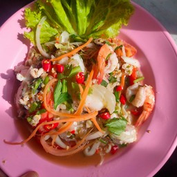 น้องลิลินยำแซ่บ ตึก37 ตลาดหมู่บ้านเอื้ออาทรท่าอิฐ