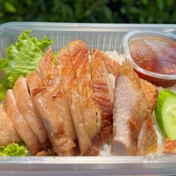 ข้าวคอหมูน้ำจิ้มแจ่ว