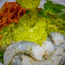 ยำกุ้งสดหรือสุกซีฟู้ด