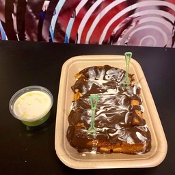 ตายิ้มนมสด