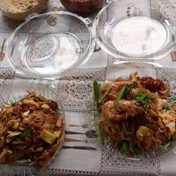 ผัดไทยแม่พร