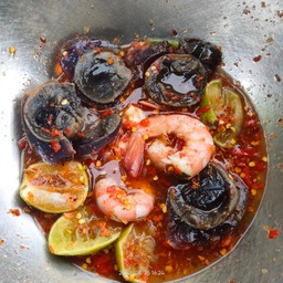 เหลากุ้งสุก+ไข่เยี่ยวม้า