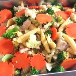 ครัวแม่เฒ่า ข้าวแกง ตามสั่ง