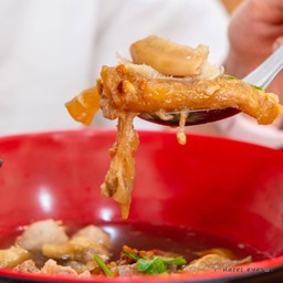 บ้านป้าหนู เนื้อตุ๋น หมูตุ๋น สี่แยกไฟแดงอุทยานหินเขางู