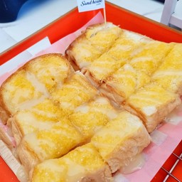 ปังปิ้งเนยนมน้ำตาล