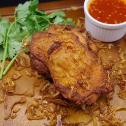 ข้าวเหนียวไก่ทอดหาดใหญ่(เล็ก) + ชา 1 แก้ว