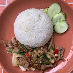 เนื้อผัดน้ำมันหอยราดข้าว