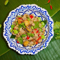 [อร่อยซ่ากับโค้ก] หมูคั่วปลาเค็มสะตอ+ข้าวสวย +  โค้ก ออริจินัล (กระป๋อง) 