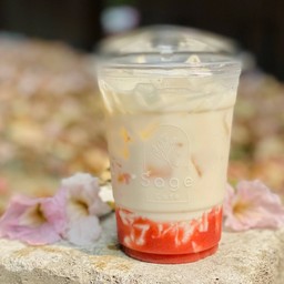 นมสดสตรอเบอร์รึ่