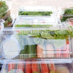 โรลปูอัด-ใส้กรอกไก่-สาหร่าย