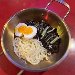 จาจังเมียงหมู