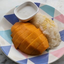 ร้านทับทิมสยาม Tum Tim Siam (Authentic Thai dessert)