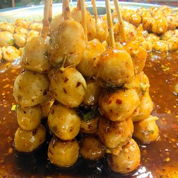 หัวฟูลูกชิ้นหม้อไฟ  น้ำจิ้มรสเด็ด สาขาตลาดเตียกุ่ยฮวด