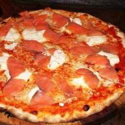 Pizza SALMON and MASCARPONE CHEESE
