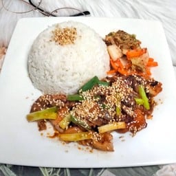 ข้าวหน้าหมูผัดซอสโคซูจัง