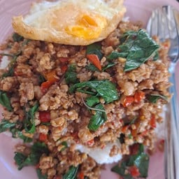 กะเพราหมูสับ