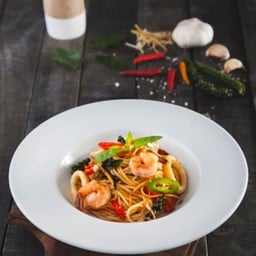 สปาเก็ตตี้ผัดฉ่าทะเล