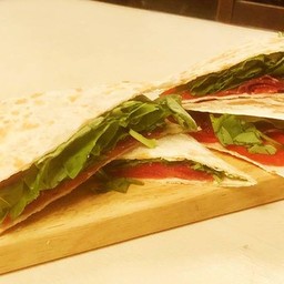 PIADINA BRESAOLA