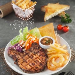 สเต็กพอร์คชอร์พพริกไทยดำ