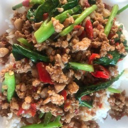 คะน้าหมูสับ