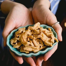 กากหมูเจียว 1 กล่อง